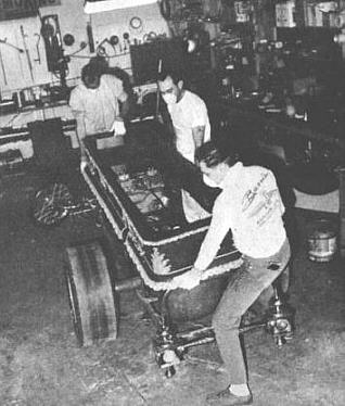 The Drag-U-La during production